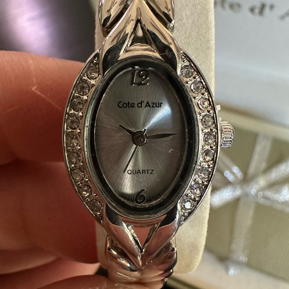Cote D’Azur women’s watch/earrings set